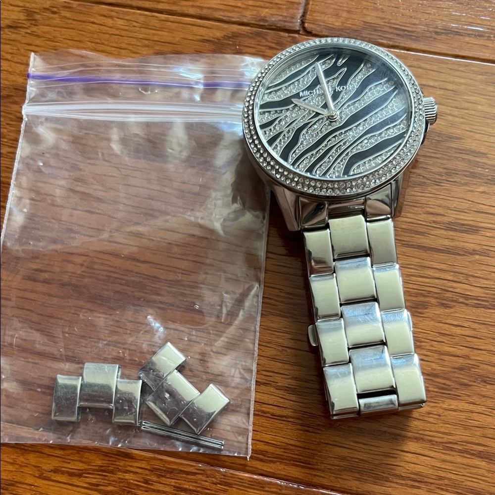 Michael Kors Silver Zebra Dial Watch - Picture 4 of 4